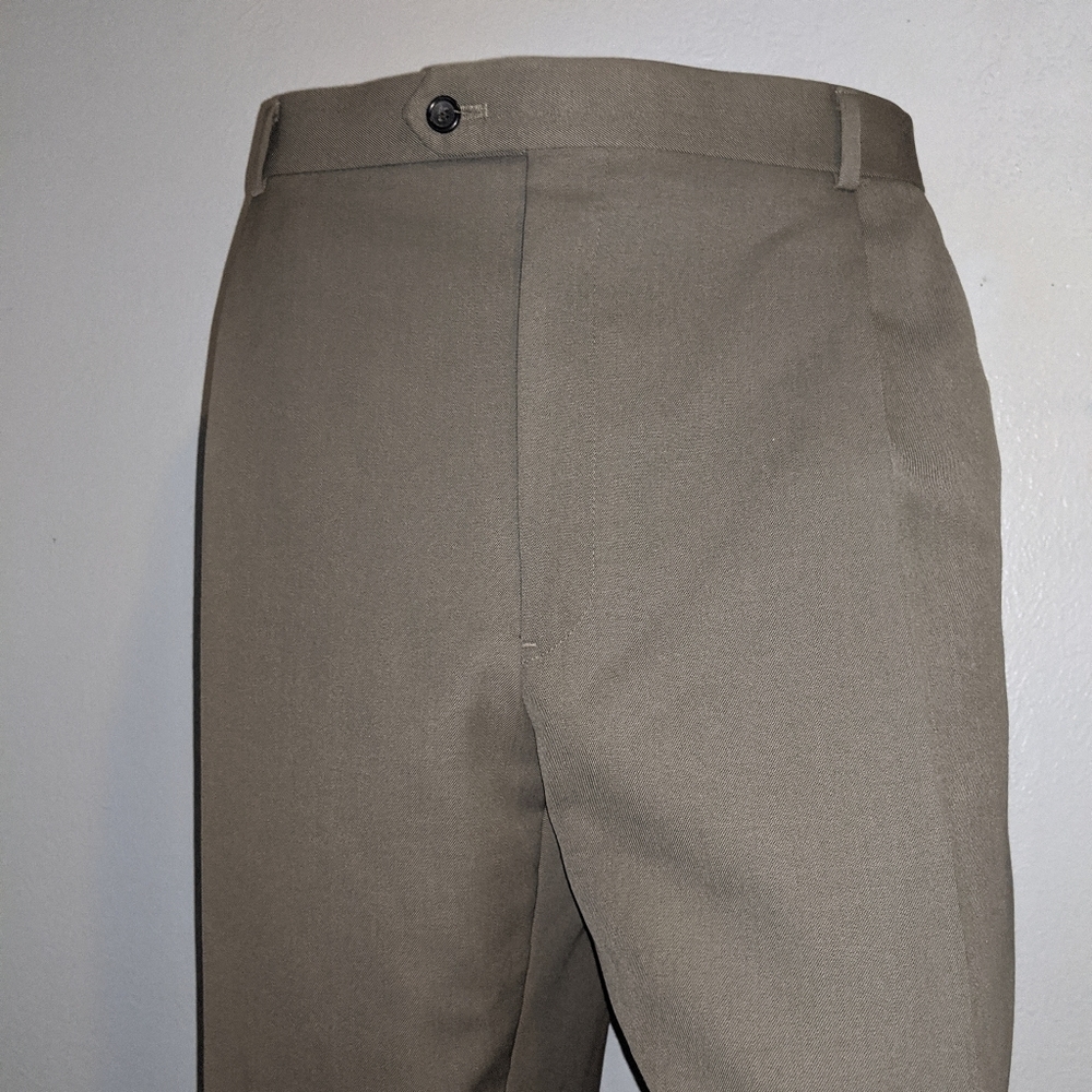 Joseph & Feiss Taupe Pleated Pants 40 Waist 32L